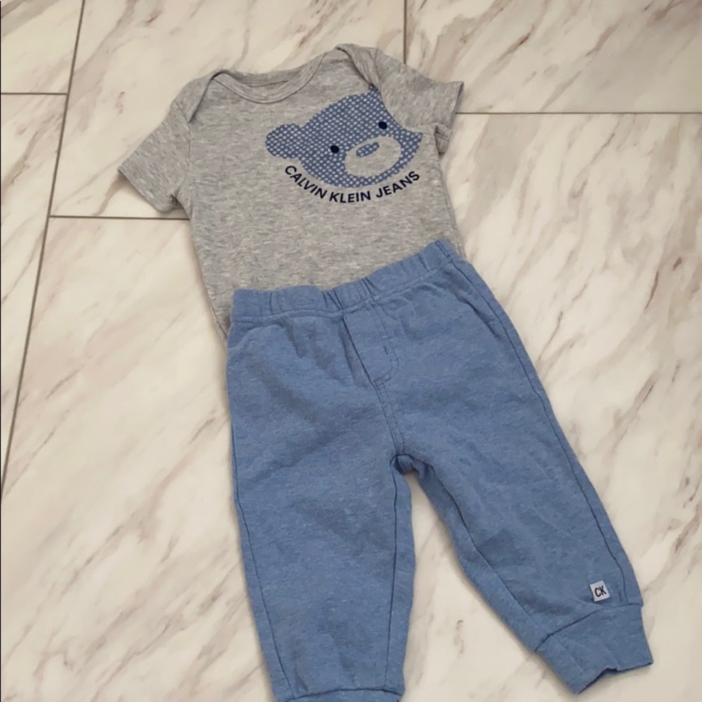 Calvin Klein Boys 2 Piece
